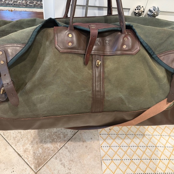 Orvis Other - Orvis Green and Brown Duffel Bag